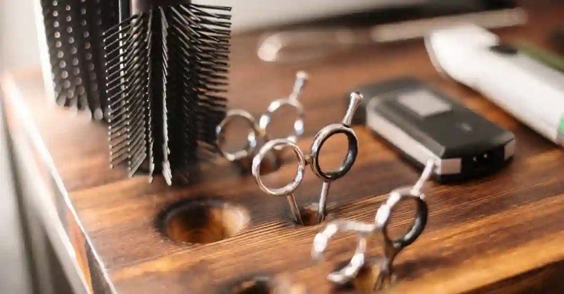 Cuidados ao Levar Instrumentos de Salão de Beleza para Afiar