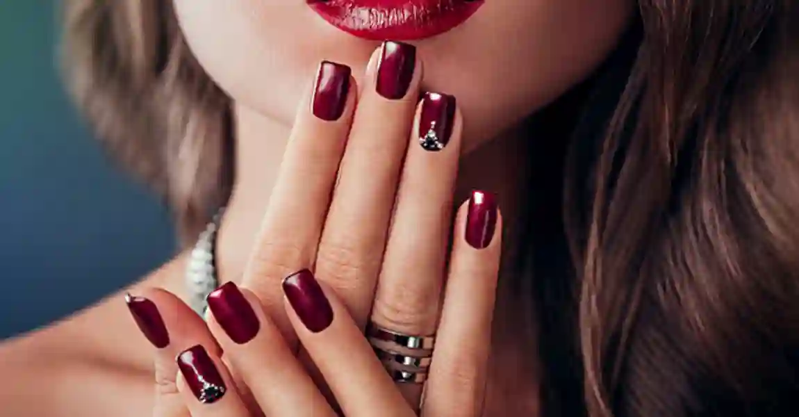 Fibra x Gel: Qual Alongamento de Unhas Dura Mais?
